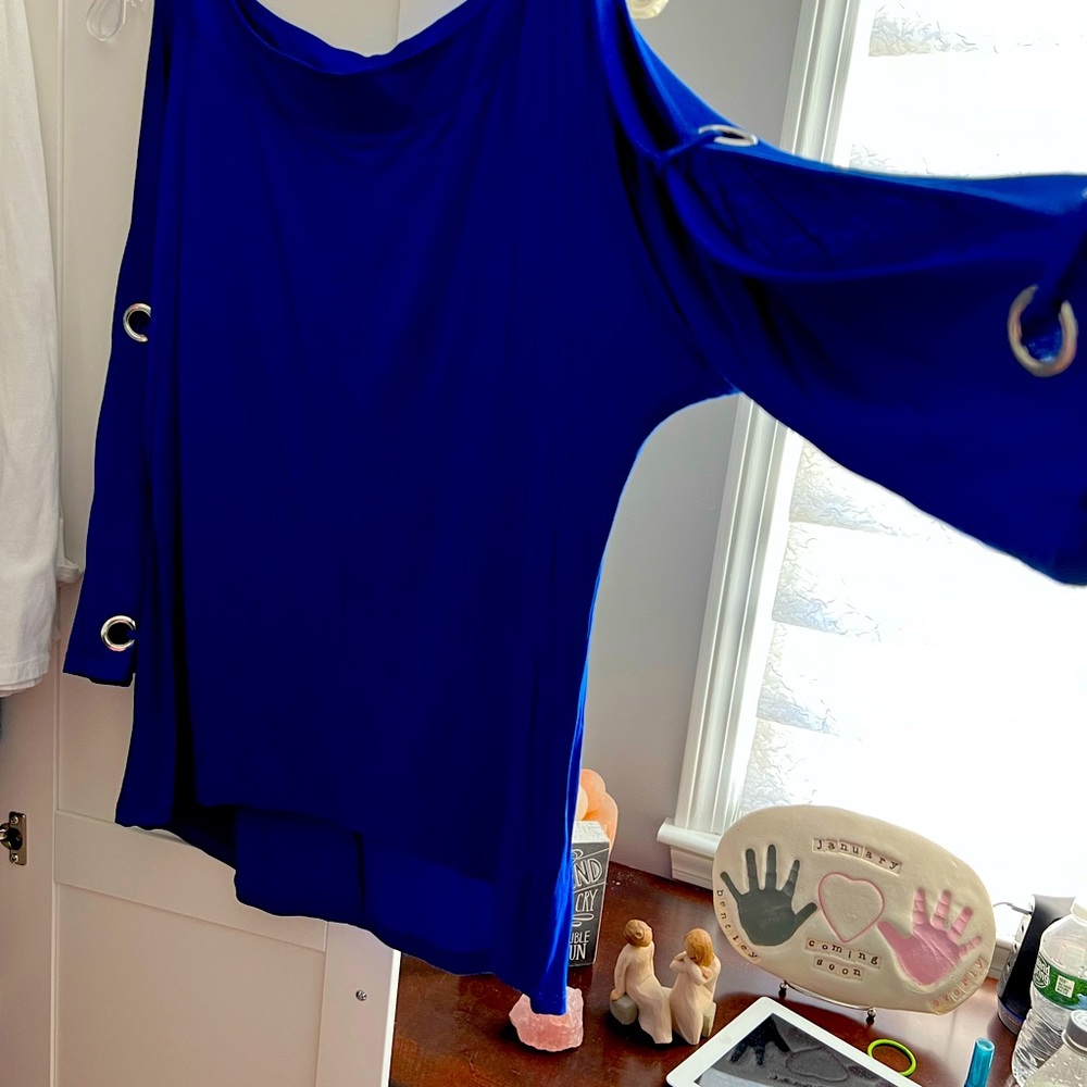 Royal blue top size large